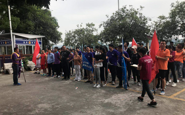 金馬爭霸賽火箭隊8公里徒步拉練，振奮人心！